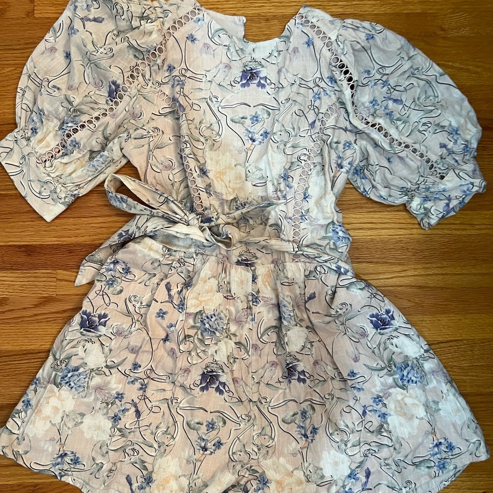 NWT Express Floral Puff Sleeve Romper